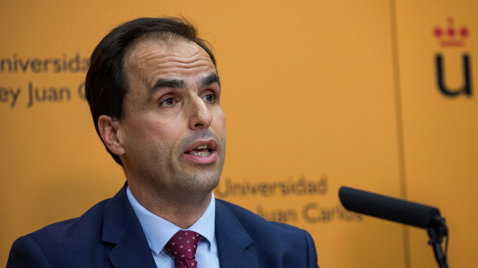 El rector de la Universidad Rey Juan Carlos, Javier Ramos, durante una rueda de prensa