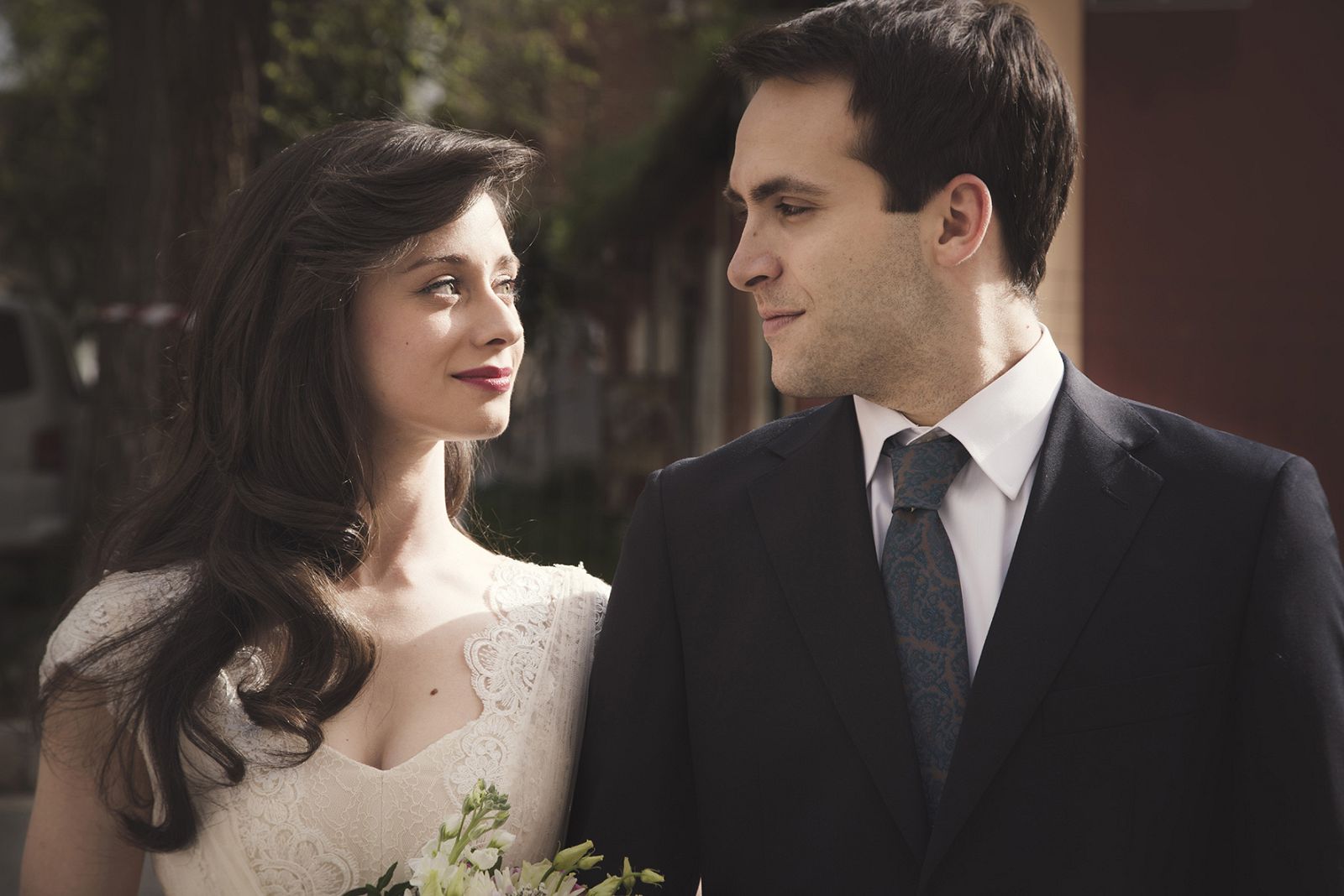 Carlos y Karina durante su boda en el próximo capítulo de 'Cuéntame'