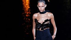 Vaccarello resucita la grandiosidad de Saint Laurent