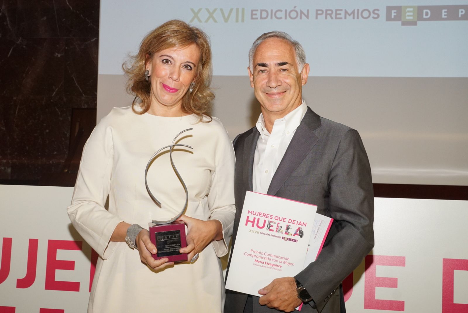 María Eizaguirre recoge uno de los Premios FEDEPE 2018