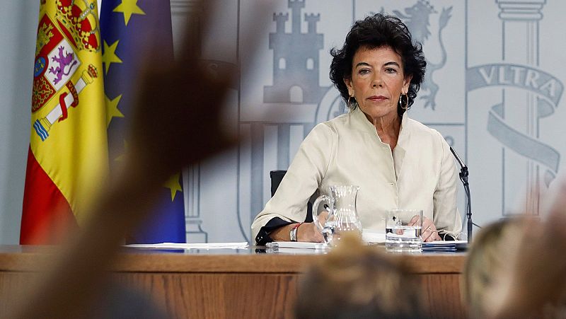 El Gobierno denuncia el "brutal acoso" y la "cacería" a sus ministros de PP y Ciudadanos