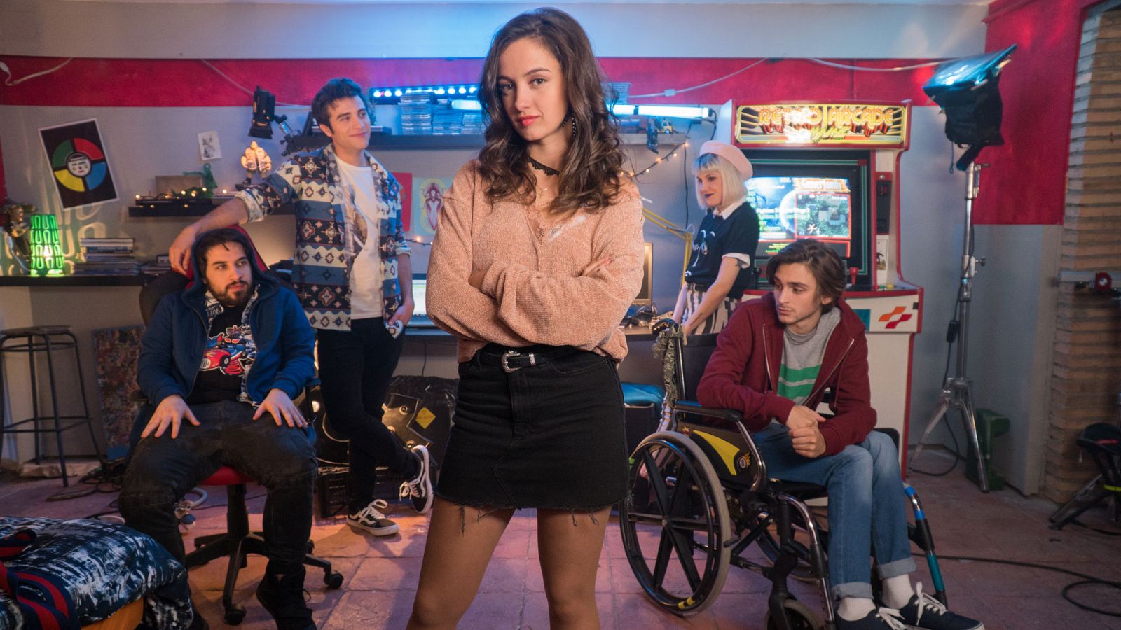 María de Nati, Angy Fernández, Guillermo Campra, Pol Monen y Manuel Huedo protagonizan 'Bajo la red'