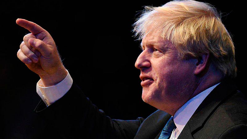 Boris Johnson califica la propuesta de 'Brexit' de Theresa May de "escándalo constitucional"