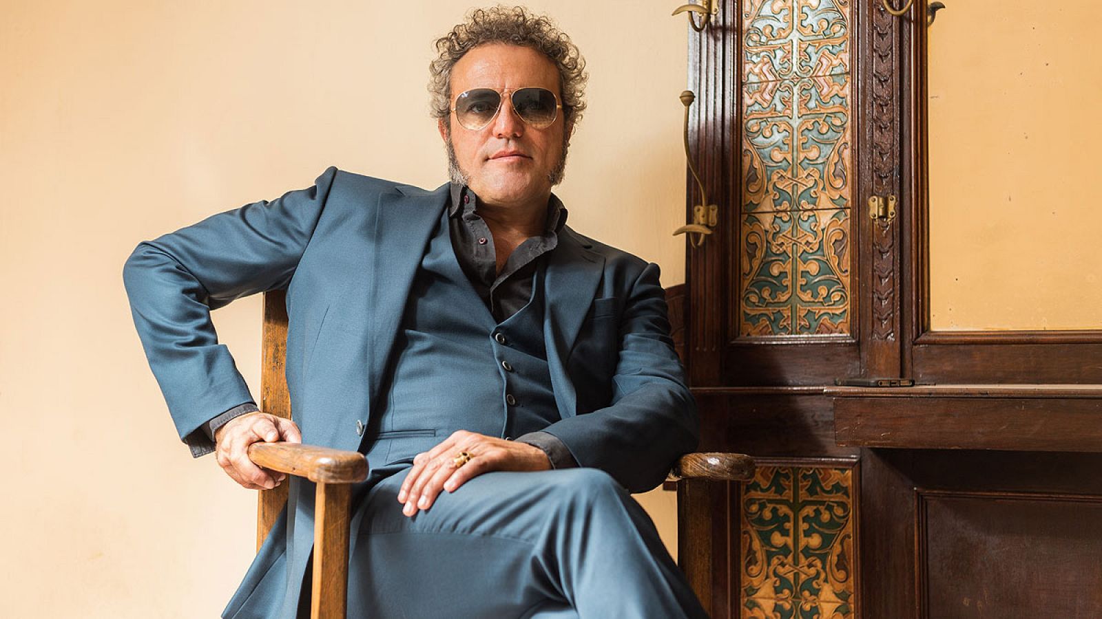 Carlos Tarque publica su primer disco en solitario