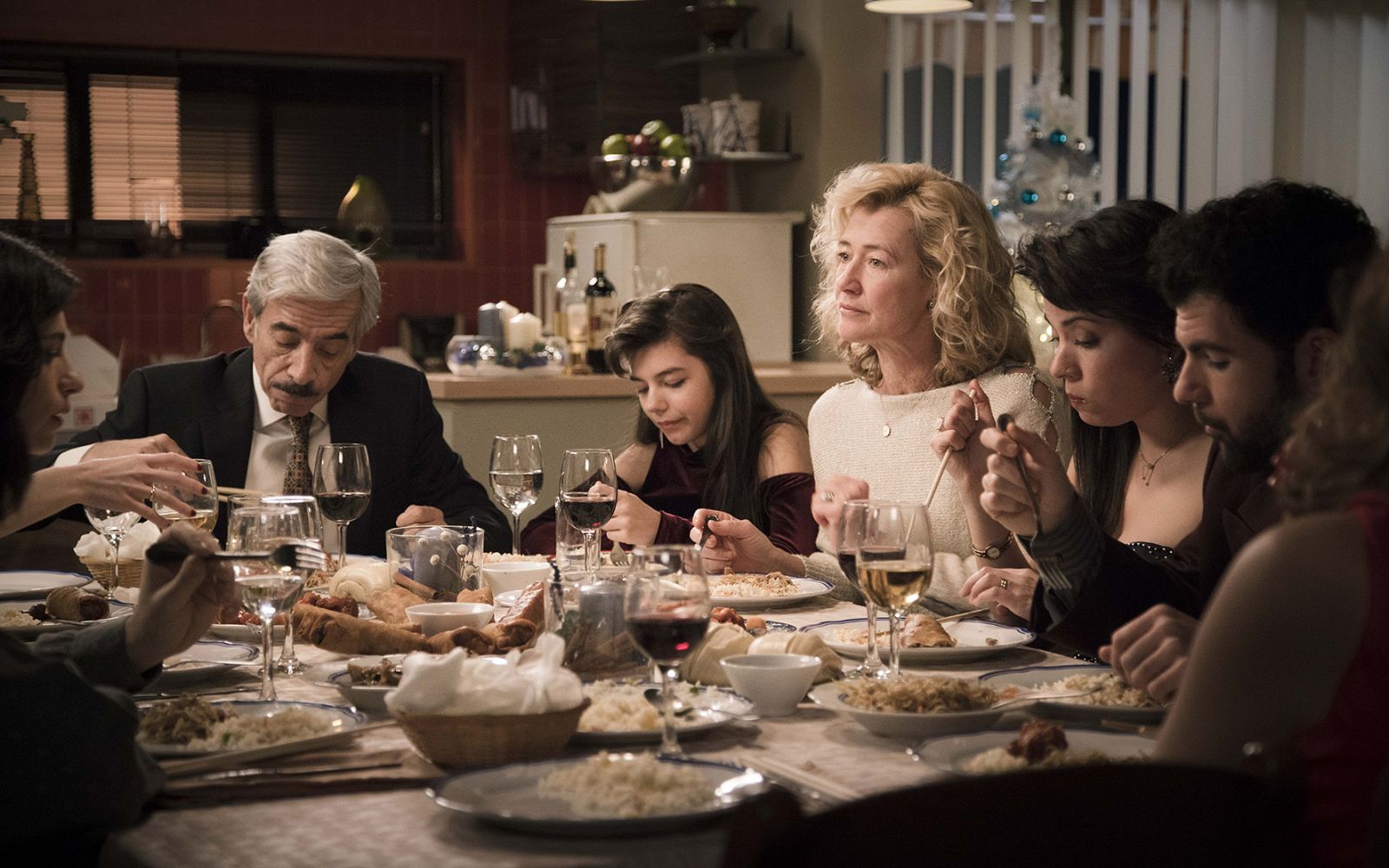 Déborah y Toni son los anfitriones de la cena de Navidad