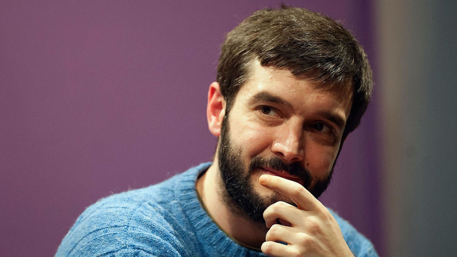 El diputado Pablo Bustinduy encabezará la lista de las primarias europeas