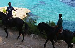 "El camino de los caminos de Menorca" en El escarabajo verde