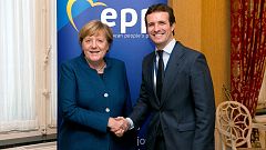 Casado acusa a Sánchez en Bruselas de querer "financiar una campaña electoral de dos años" con el Presupuesto