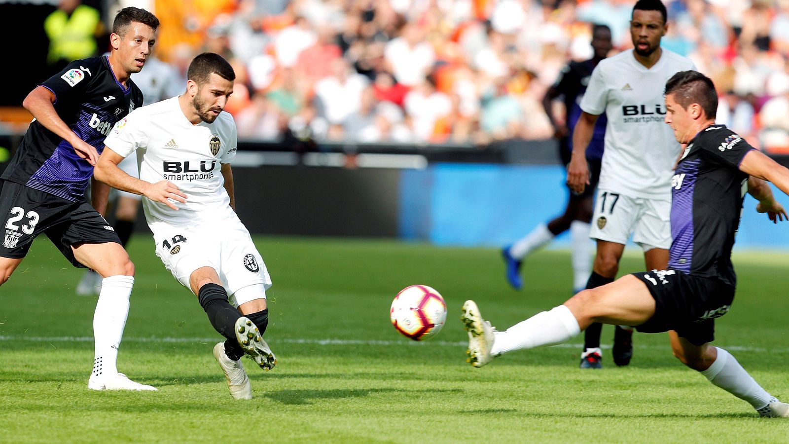 El Leganés arranca un punto en Mestalla