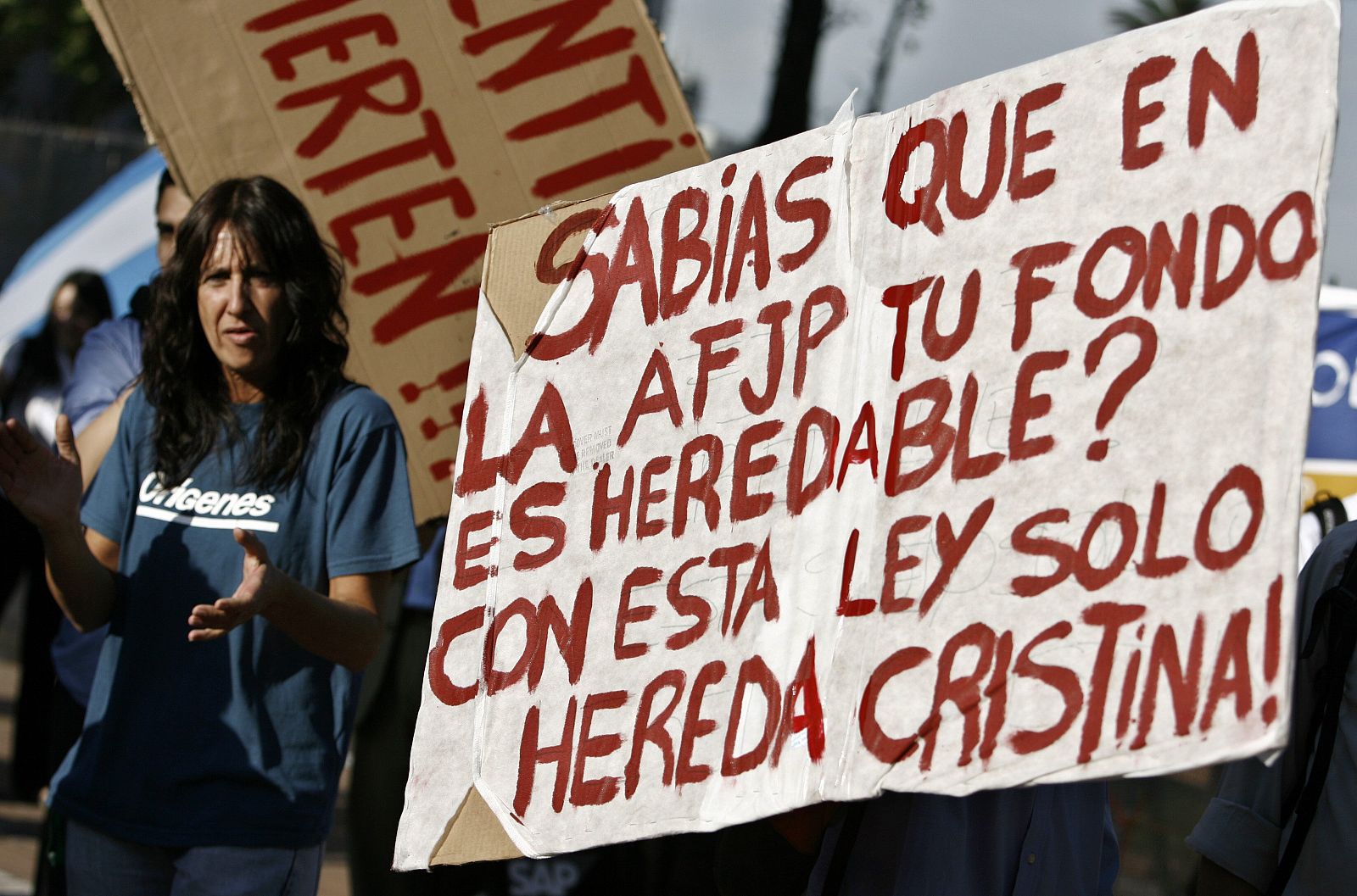 Manifestación en contra de la nacionalización de los fondos de pensiones en Buenos Aires