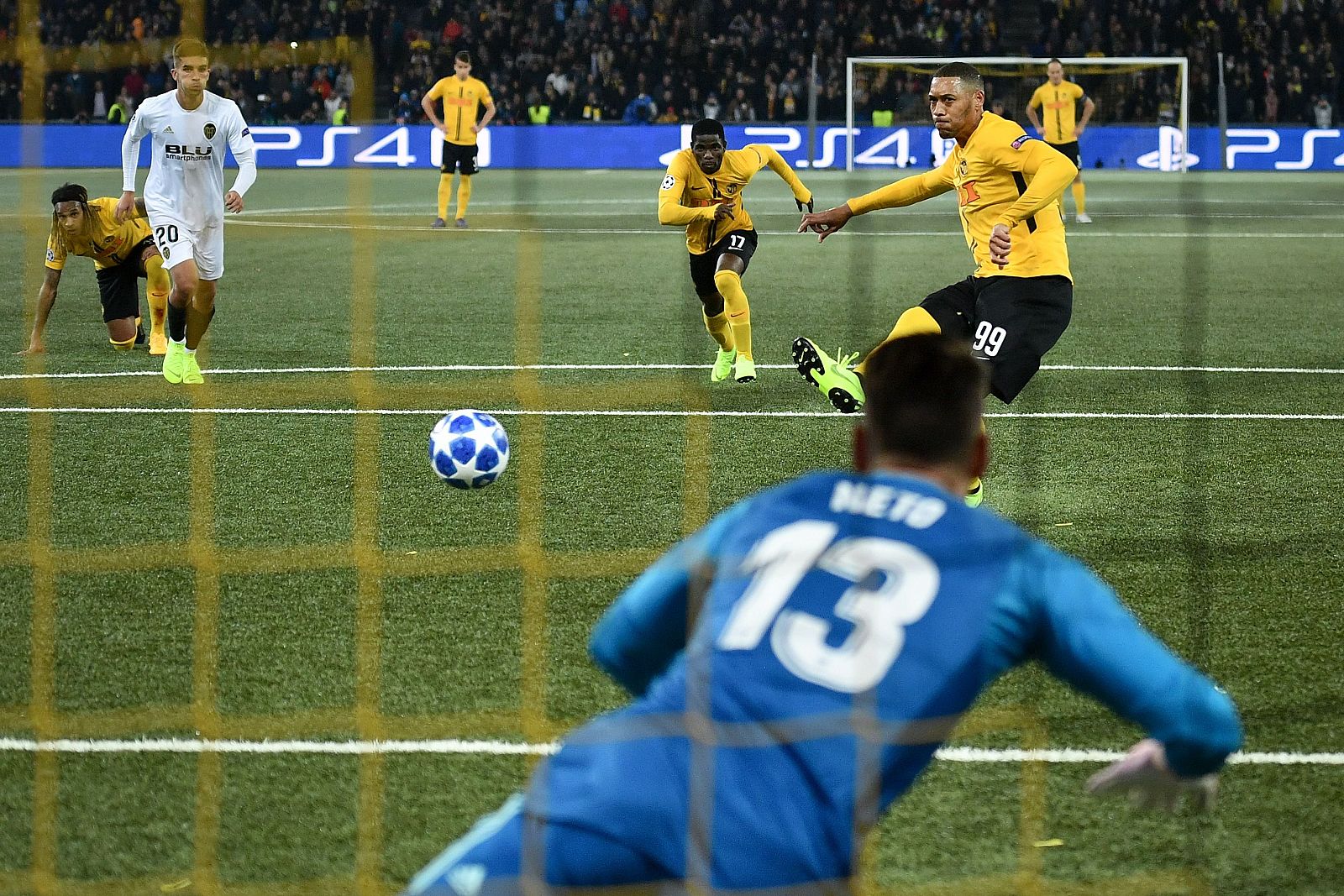 Guillaume Hoarau ha sido el autor del gol del empate desde el punto de panalti.