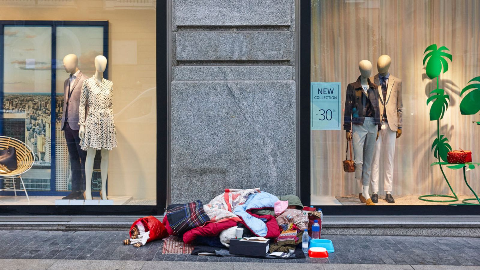 La proposición de ley busca incluir en el Código Penal la aporofobia -el odio al pobre- como agravante en delitos de odioTodos los grupos han apoyado la iniciativa de Unidos Podemos para proteger a las personas sin hogar