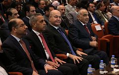 El Parlamento de Irak refrenda su nuevo Gobierno y nombra a catorce ministros