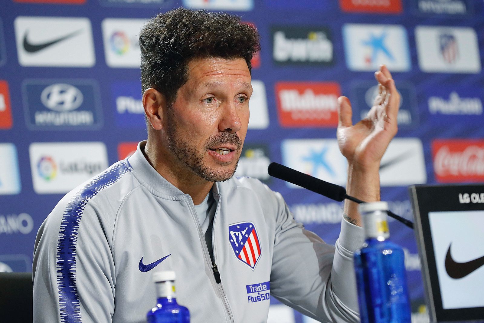 Diego Pablo Simeone durante la rueda de prensa previa al entrenamiento.