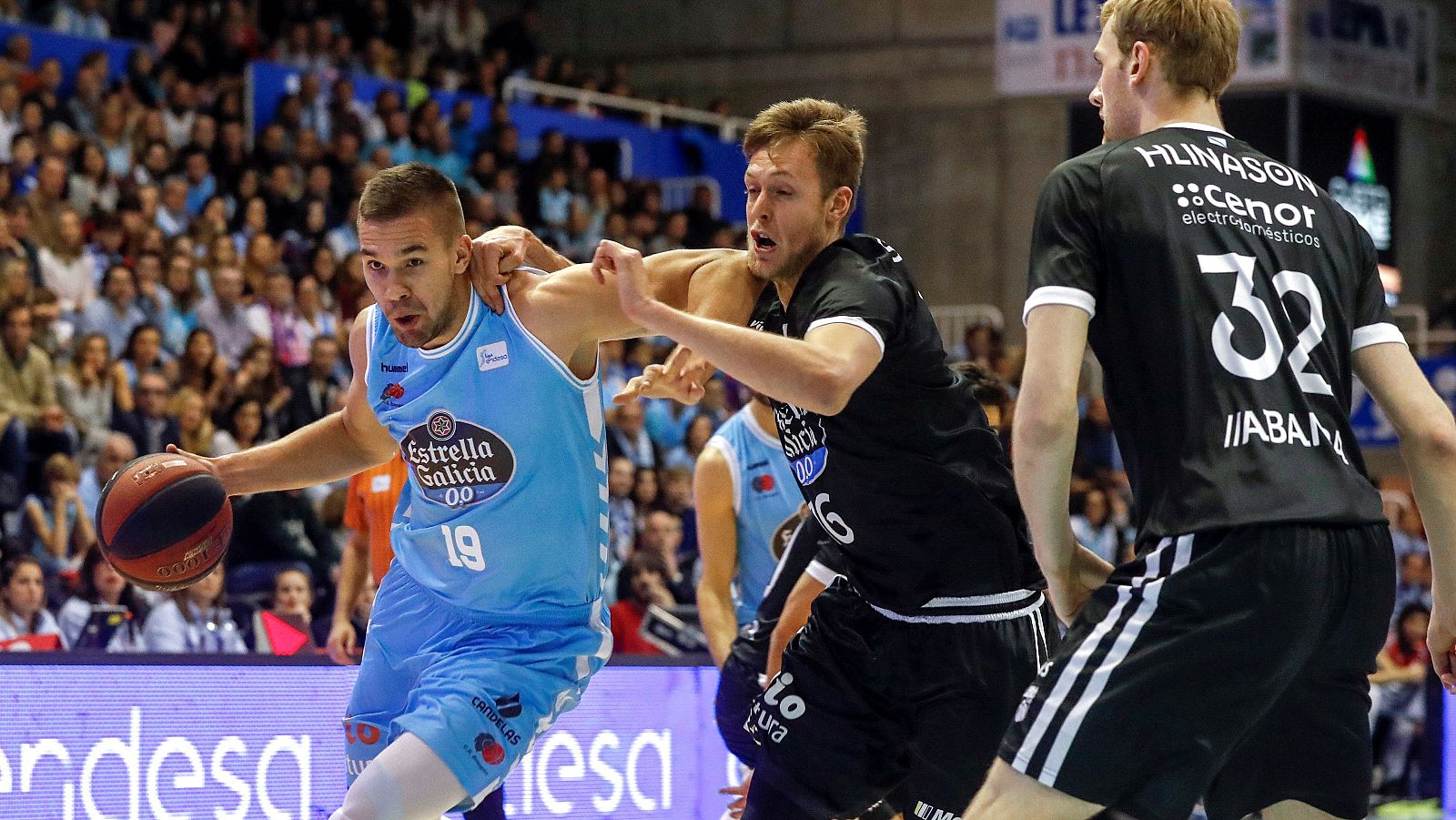 CafÃ©s Candelas Breogan vs Monbus Obradoiro.