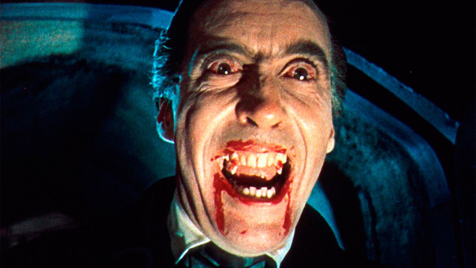Christopher Lee como Drácula