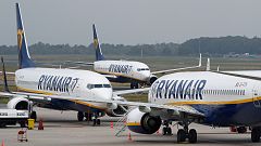 Ryanair y Wizz Air ya cobran por subir una maleta de mano de hasta 10 kilos en la cabina del avión