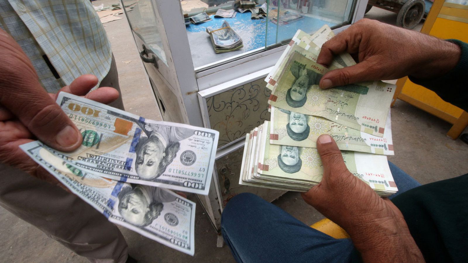 Compra de riales iraníes en Basra