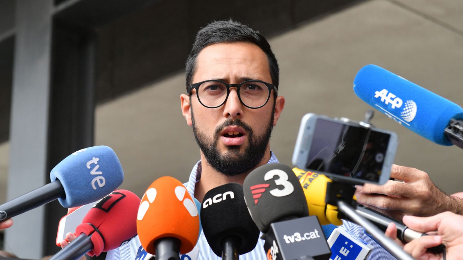 El rapero Valtònyc atiende a los medios en Gante