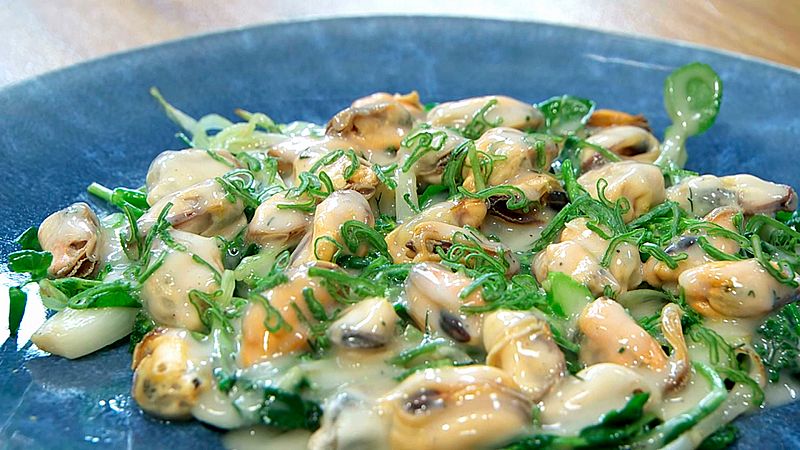 Mejillones con berros