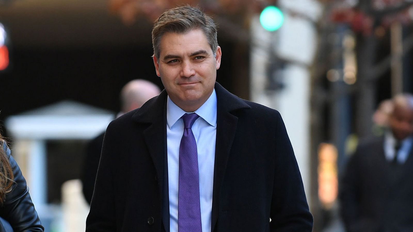 El periodista de la CNN, Jim Acosta, al que la Casa Blanca le retiró la acreditación