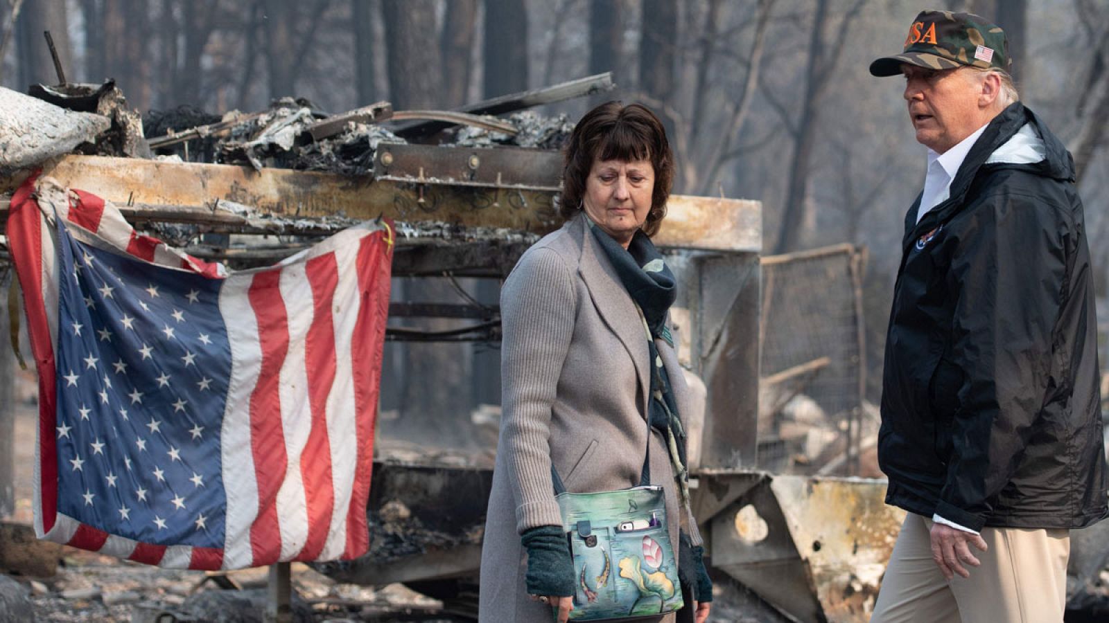 Trump visita las zonas devastadas por los incendios de California