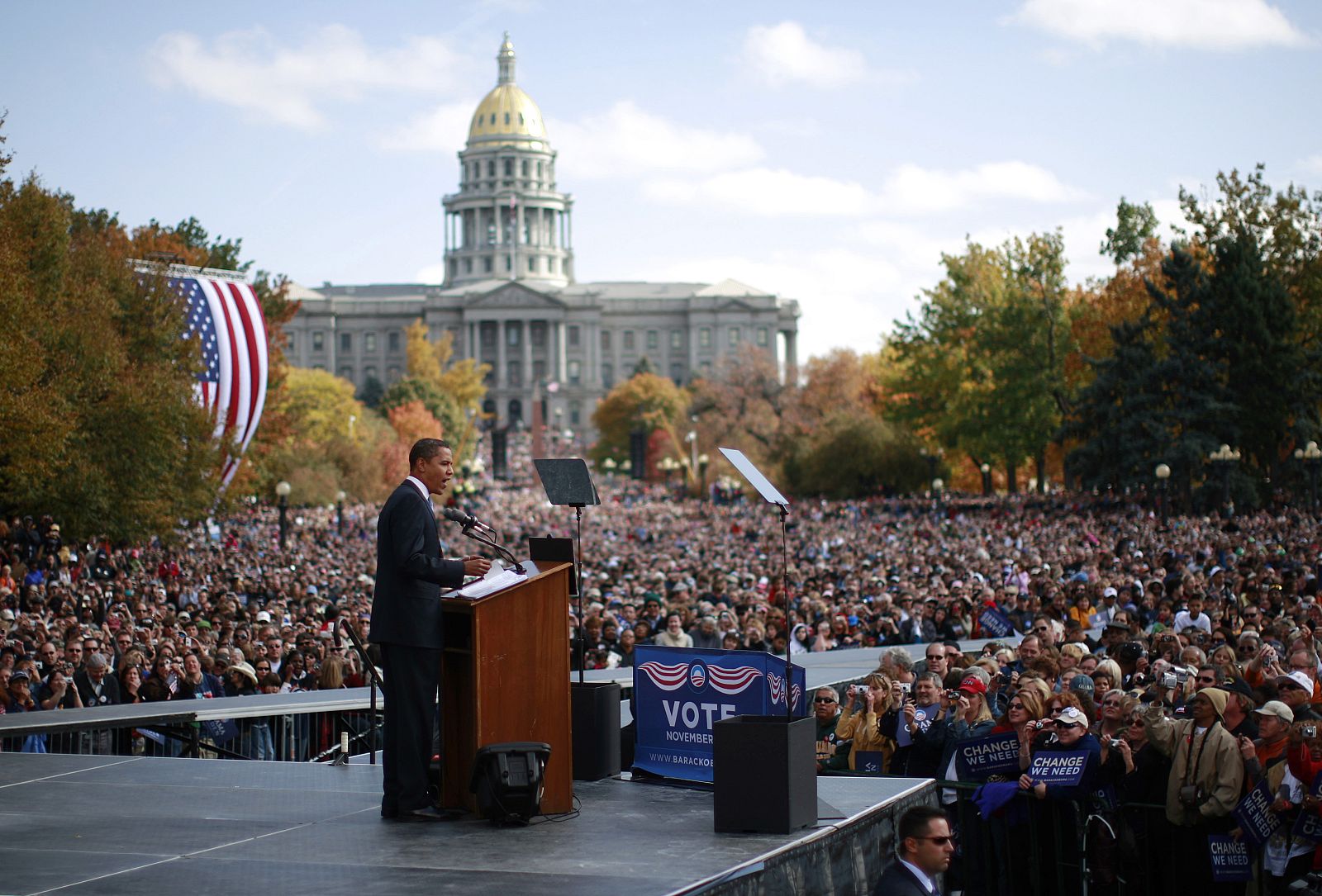 Obama habla a la multitud en Denver