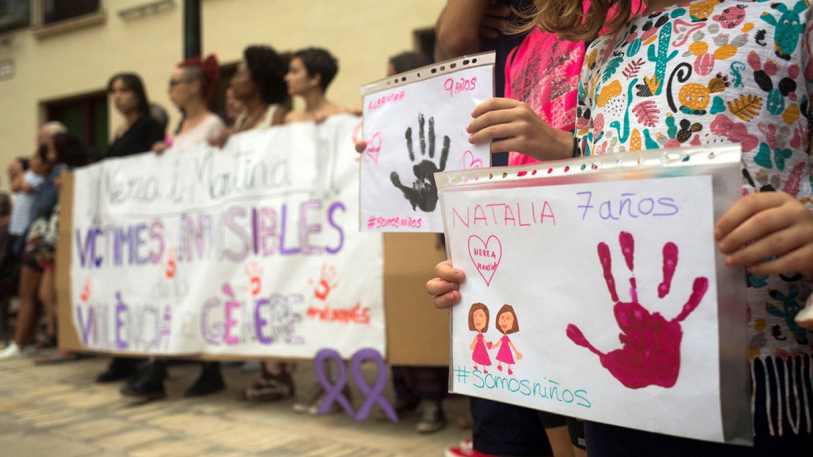 Asesinadas 972 mujeres y 27 menores por violencia machista en EspaAsesinadas 972 mujeres y 27 menores por violencia machista en España desde 2003