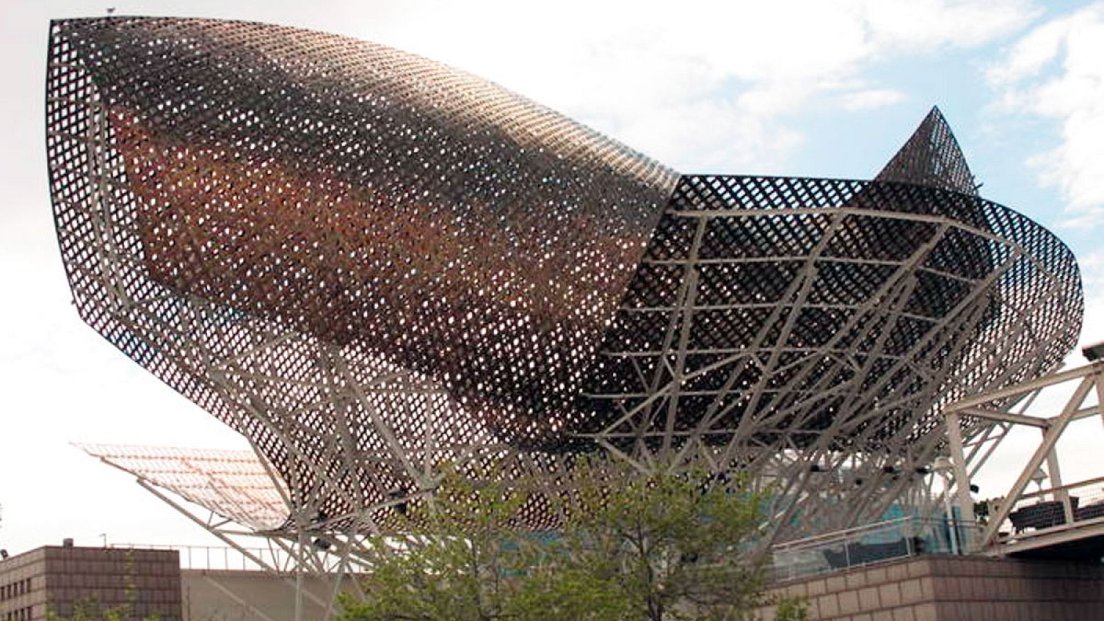 Una obra realizada en bronce, por Frank Gehry, en Barcelona
