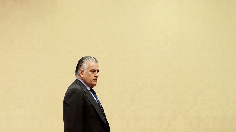 El juez del 'caso Villarejo' cita como testigos a Bárcenas y su esposa en el marco de la Operación Kitchen