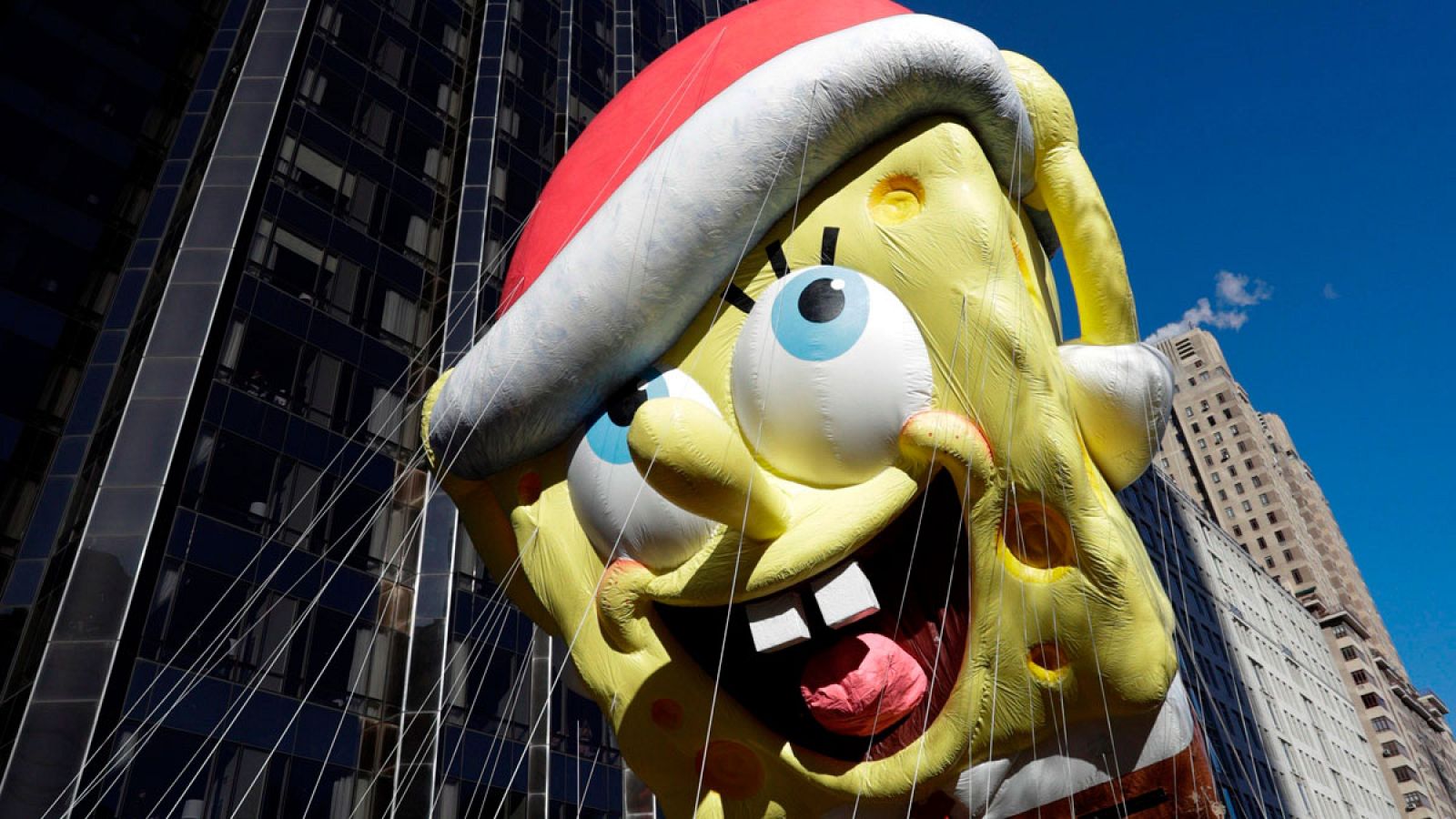 Bob Esponja durante el desfile de la celebración del Día de Acción de Gracias el pasado jueves