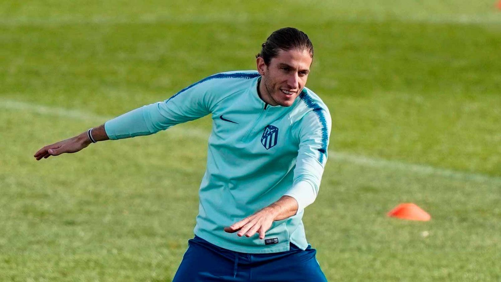 Filipe Luis sufre un edema muscular