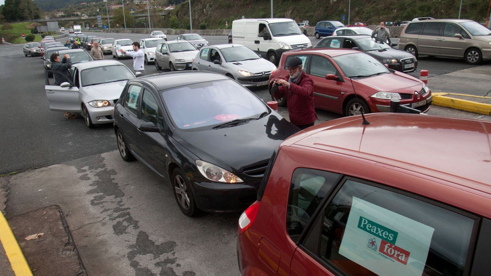 Imagen de archivo de una protesta celebrada en noviembre de 2016 en la que se pedía una autopista AP-9 libre de peajes y su transferencia a la comunidad autónoma
