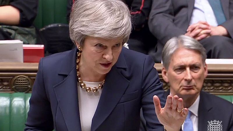 El Parlamento asesta las primeras derrotas a May, que apela a la unidad para aprobar el 'Brexit'