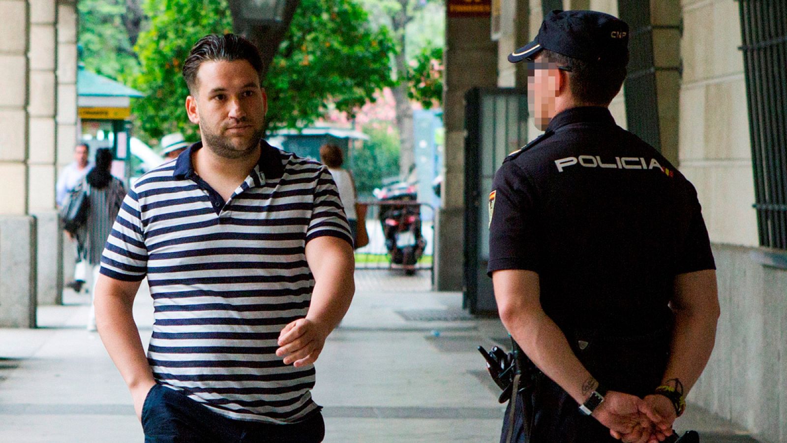 José Ángel Prenda, uno de los componentes de 'La Manada', llega al juzgado de guardia de Sevilla