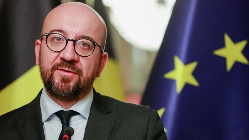 El primer ministro belga reorganiza su Gobierno para agotar la legislatura tras la salida de los nacionalistas flamencos 