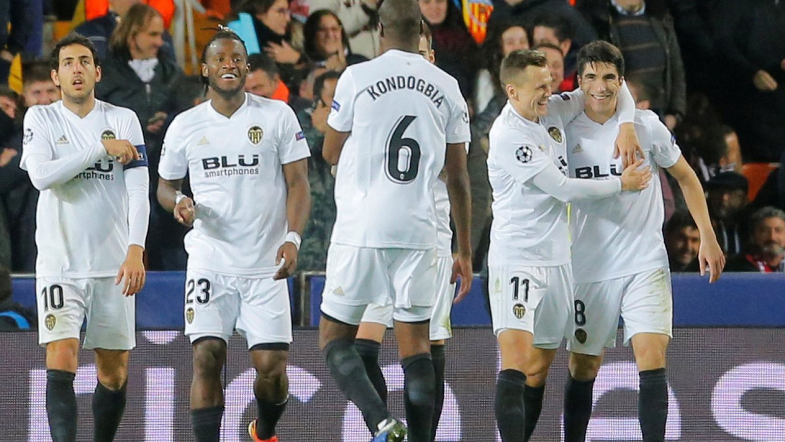 El Valencia se despide de la Champions con una victoria de prestigio