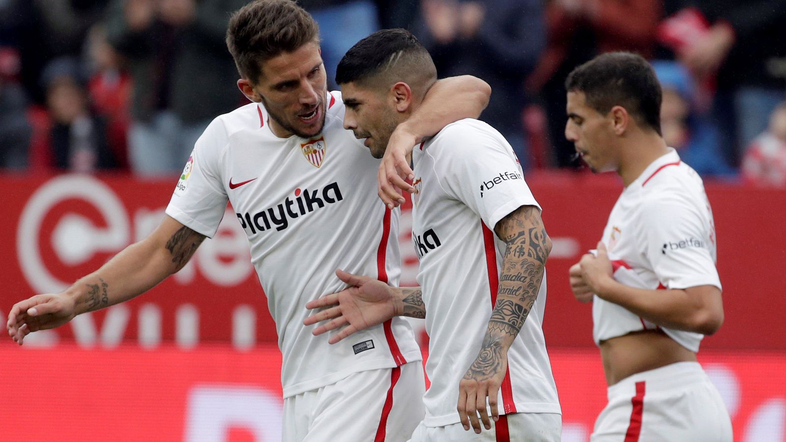 El Sevilla sigue firme en lo más alto a costa del Girona