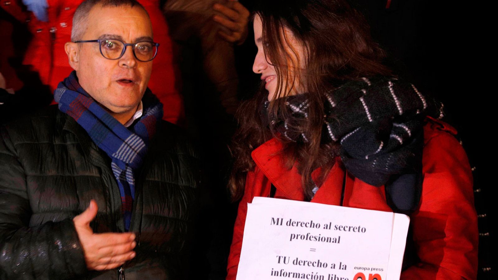 José Francisco Mestre, periodista de Diario de mallorca al que el juez Florit incautó el móvil, en una concentración en defensa del secreto profesional