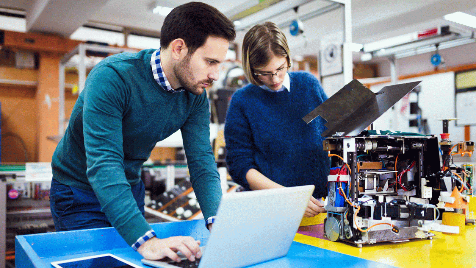 El sector de la ingeniería electromecánica es uno de los más afectados por la escasez de mano de obra cualificada