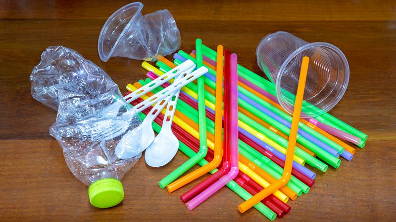 Europa alcanza un acuerdo político para prohibir los artículos de plástico desechable