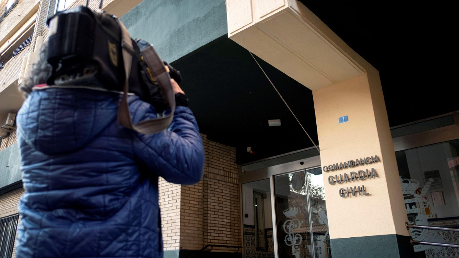 Imagen de las puertas de la Comandancia de la Guardia Civil de Huelva
