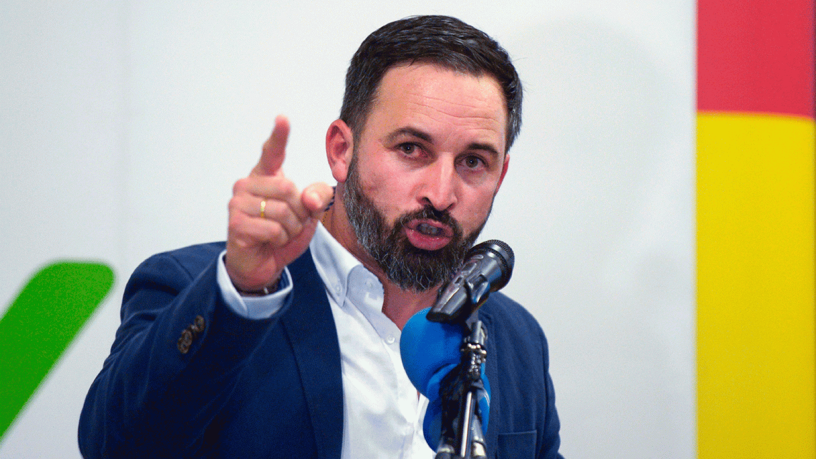 Santiago Abascal, líder de Vox, durante un mitin en Granada