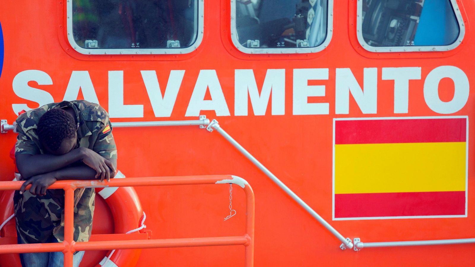 Detalle de un barco de Salvamento Marítimo