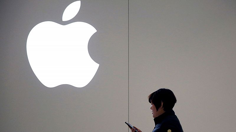 Apple se hunde un 10% y presagia una desaceleración económica