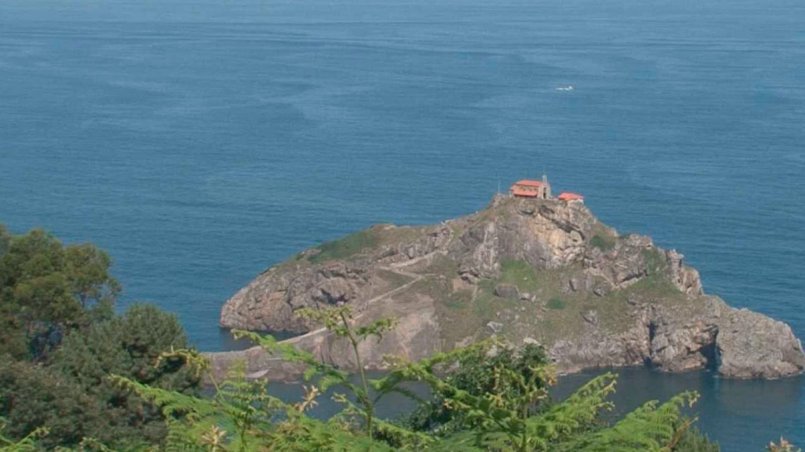 Las famosas escaleras que llevan a la ermita de San Juan de Gaztelugatxe, en Bermeo
