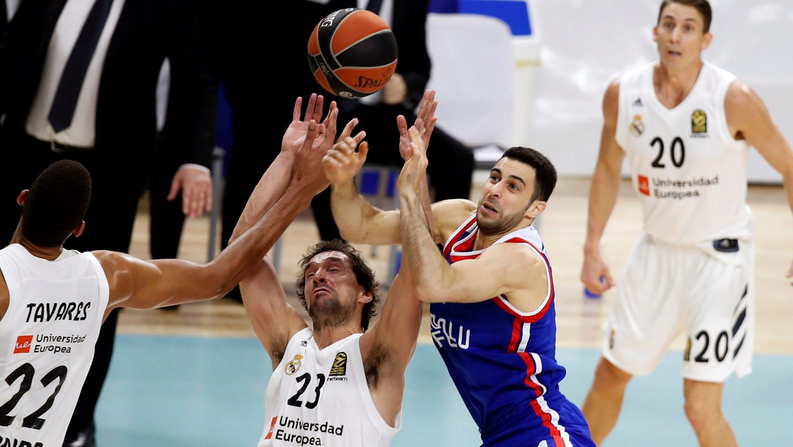 Real Madrid vs Anadolu Efes Istanbul
