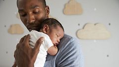 La UE acuerda un permiso retribuido de cuatro meses para cuidado de hijos, dos de ellos intransferibles