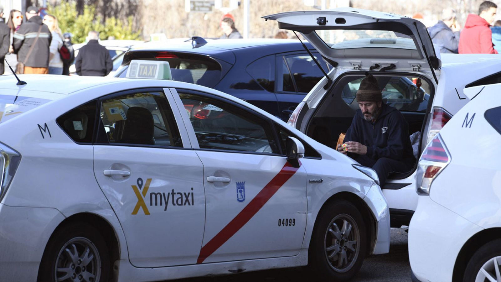 Los taxistas afrontan el sexto día de huelga pendiente de la respuesta de la Comunidad de Madrid