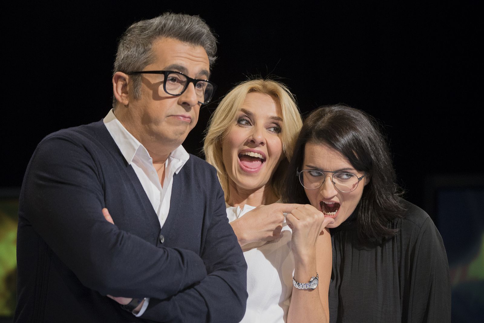 Andreu Buenafuente, Cayetana Guillén Cuervo y Silvia Abril, en 'Versión española'